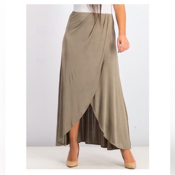 Free People Smoke and Mirrors olive green Skirt // Size XS - Picture 1 of 8